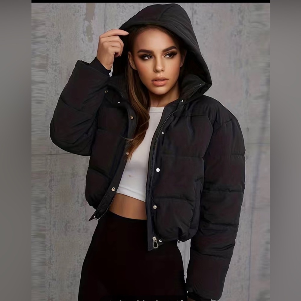 NWT Black hooded winter puffer jacket NIP